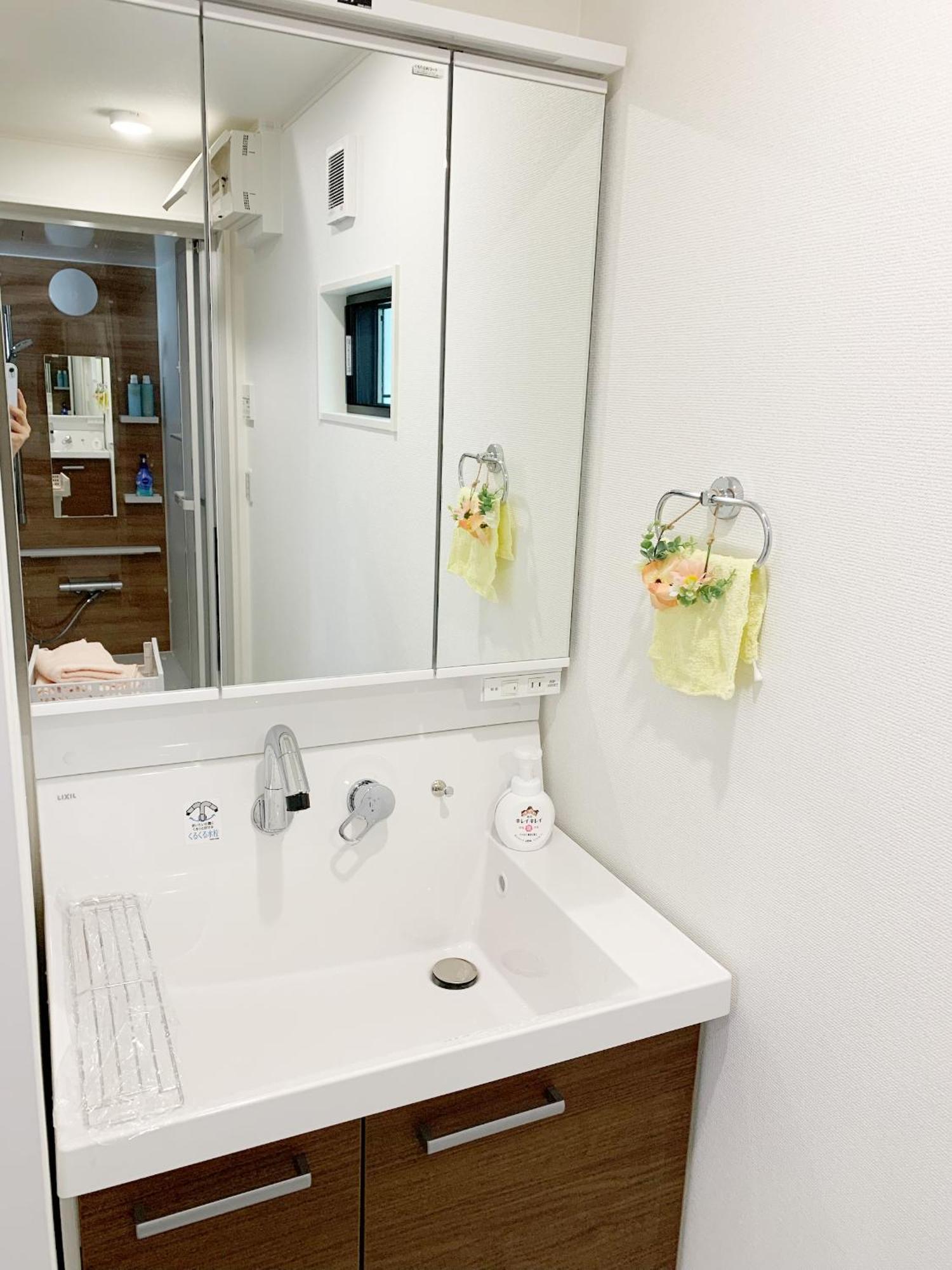 Appartement Shinjuku#ookubo#kabukicho#new Built 4beds Room,3 Toilets, 2 Shower Rooms#新宿中心#大久保#歌舞伎#地铁站步行2分#新建一栋3层楼 4个卧室3个卫生间2个浴室1个客厅#高速无限制网络#智能马桶#干湿分离103 Tokio