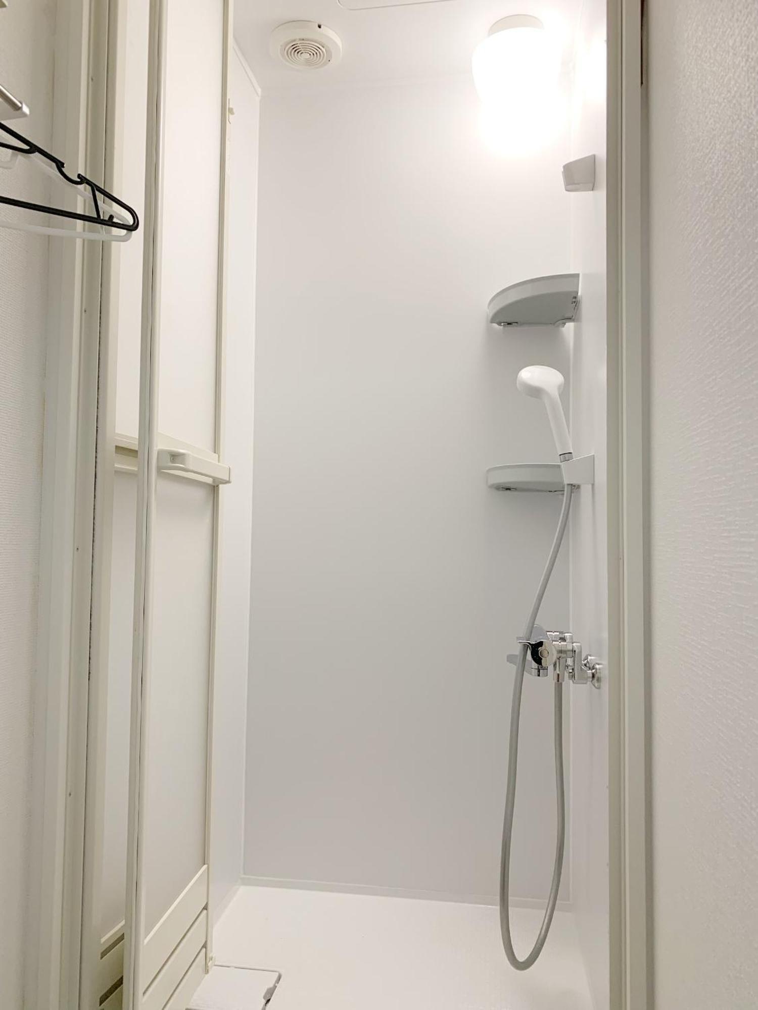 Apartamento Shinjuku#ookubo#kabukicho#new Built 4beds Room,3 Toilets, 2 Shower Rooms#新宿中心#大久保#歌舞伎#地铁站步行2分#新建一栋3层楼 4个卧室3个卫生间2个浴室1个客厅#高速无限制网络#智能马桶#干湿分离103